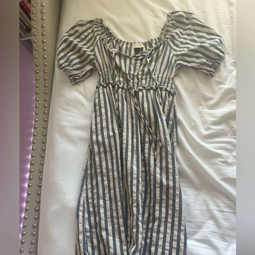 navy blue and cream striped dress!